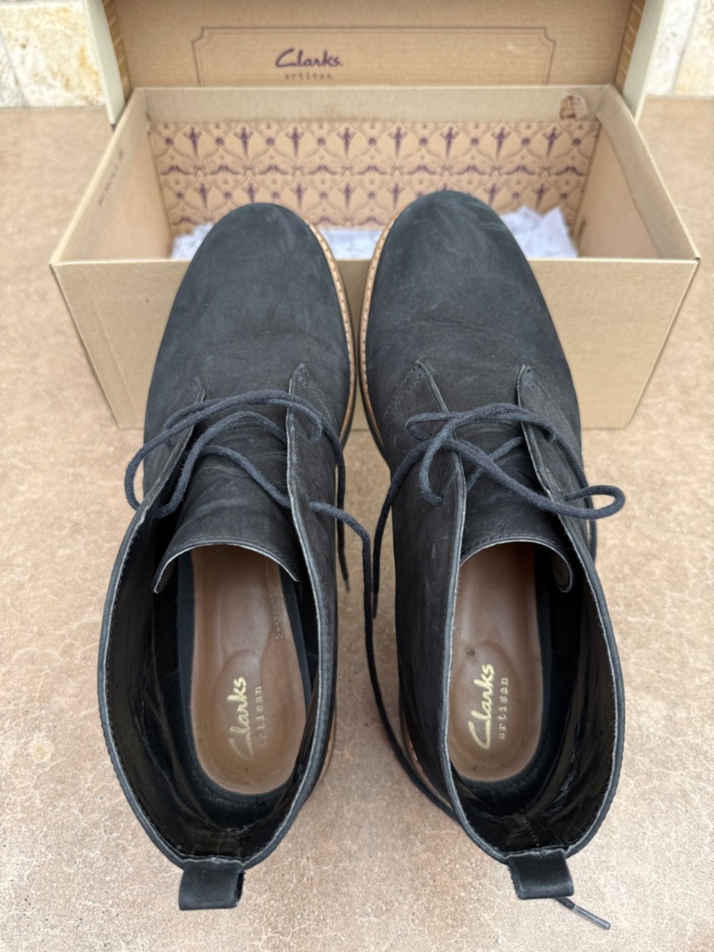 Clarks Women’s Black Nubuck Chukka Boots size 10